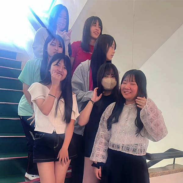 自由服登校日の生徒たち 10